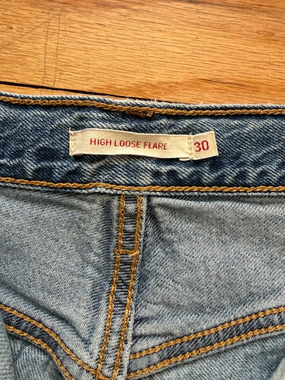 wide-leg Levi's - Picture 2 of 3